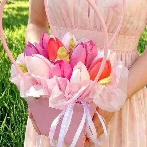Сумочка с зефирными тюльпанами Сумочка с зефирными тюльпанами